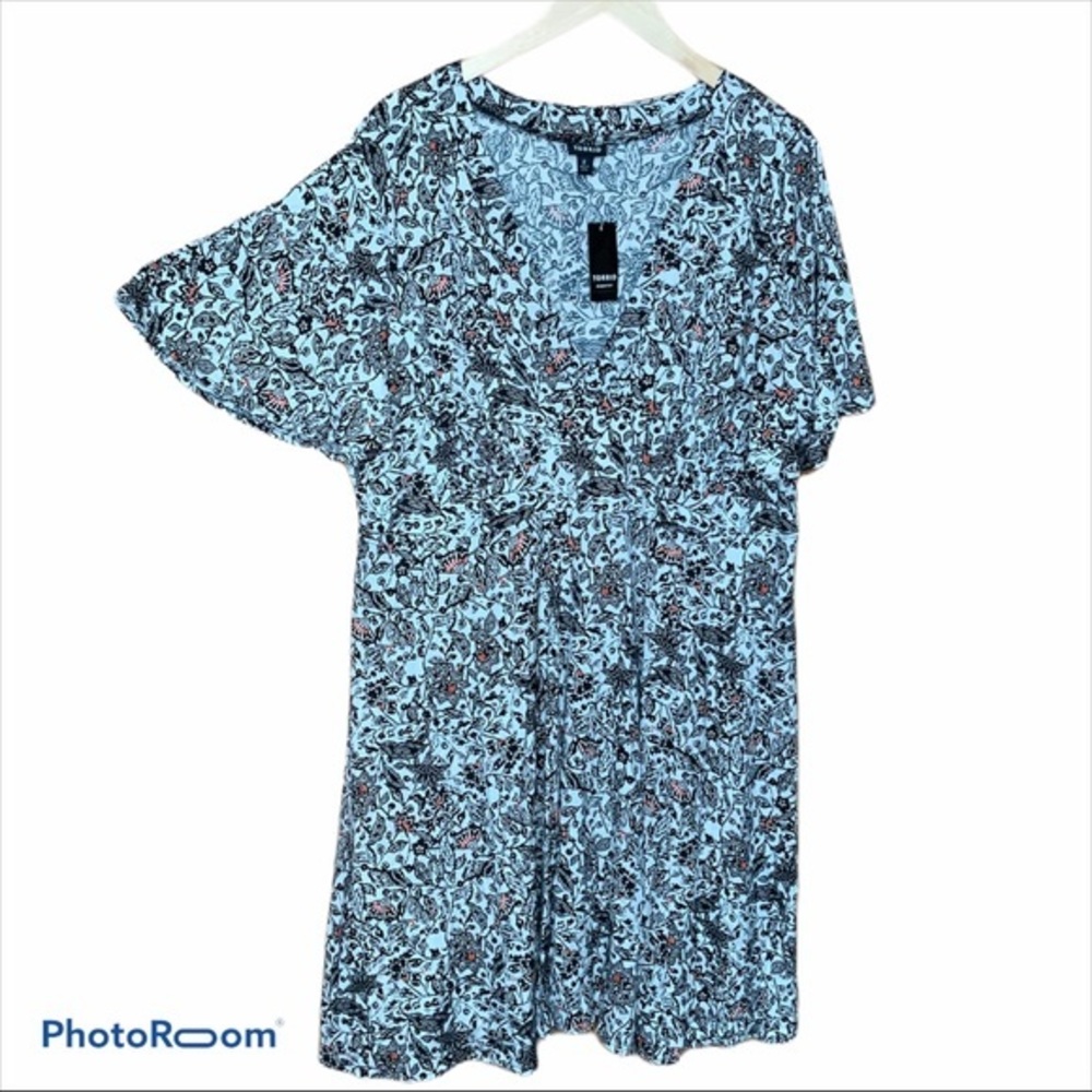 Torrid 2 v neck flowers midi dress size 2X NWT